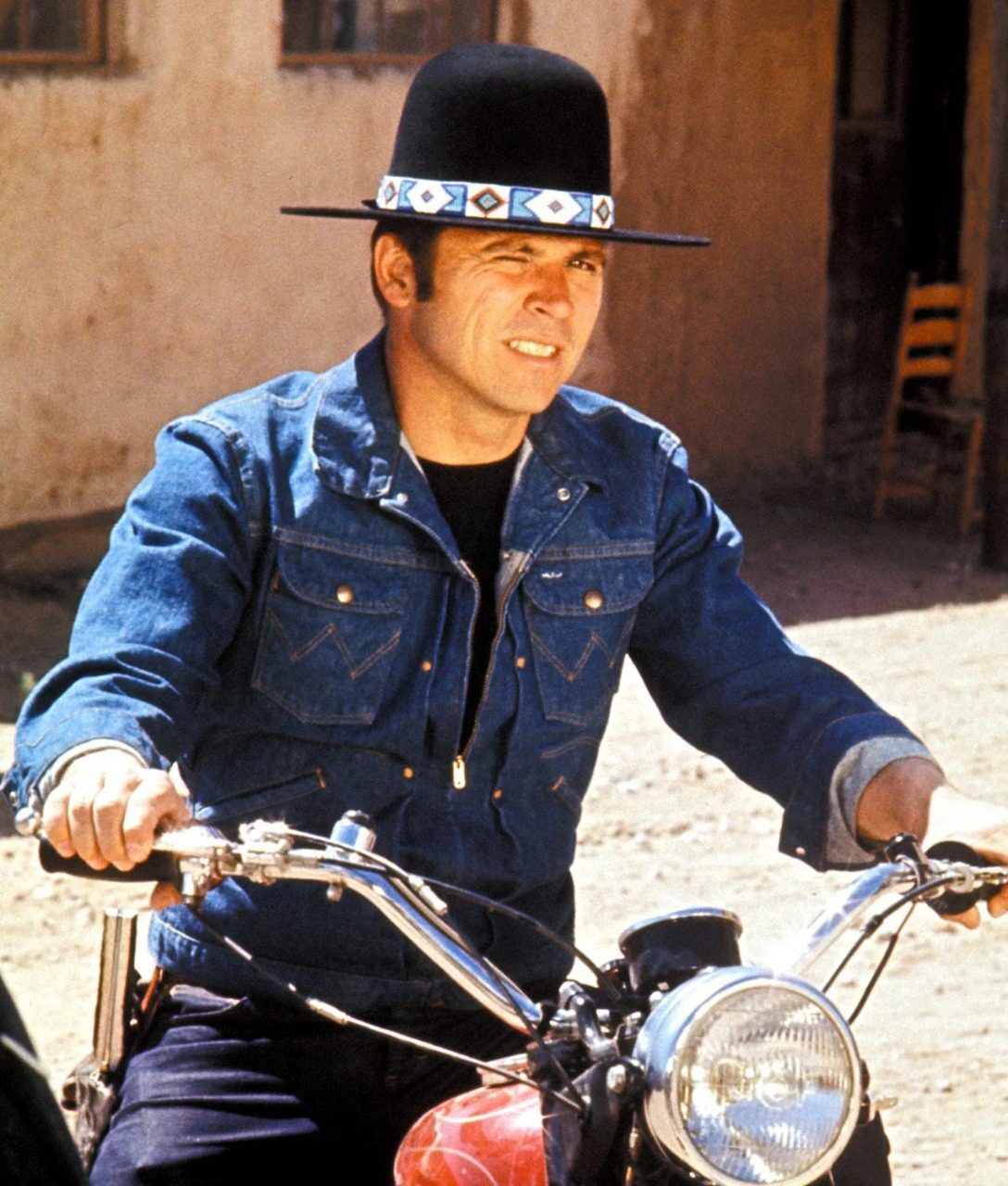 5fce8838-6196-4b0e-b9ab-f4f2d84dba7a BILLY JACK TOM LAUGHLIN COWBOY JACKET - Image 1